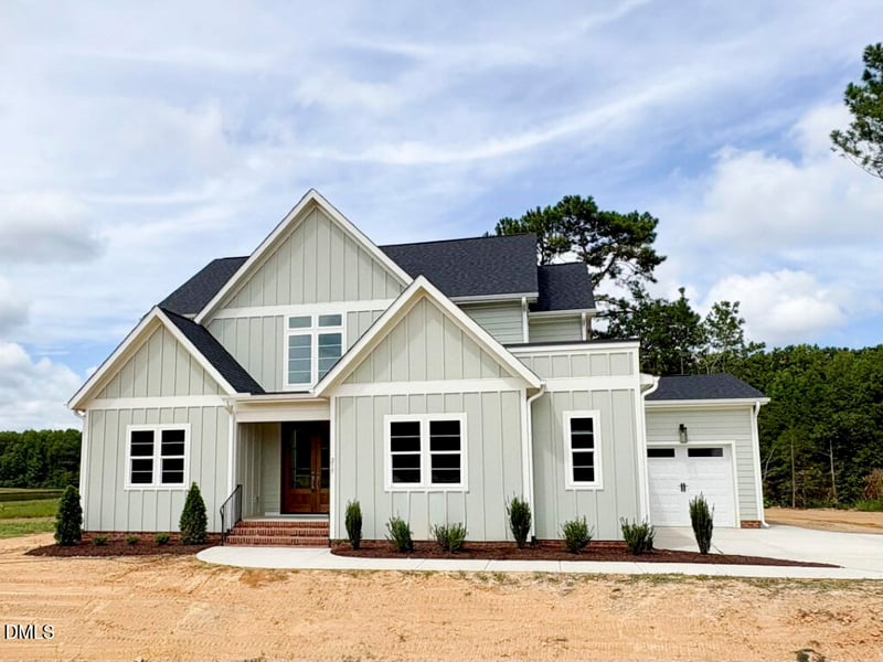 215 Broadleaf Ln, Youngsville, NC 27596