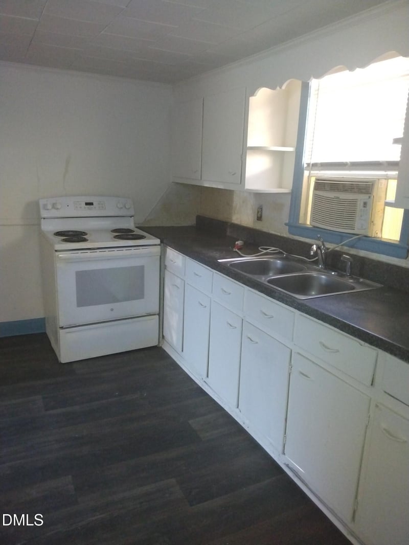215 N Hoover Rd, Durham, NC 27703