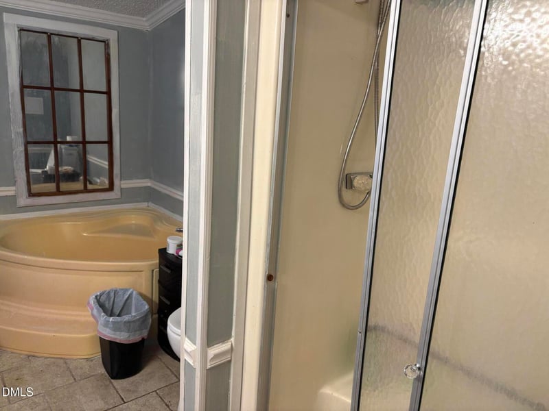 215 Indian Springs Rd, Burlington, NC 27217