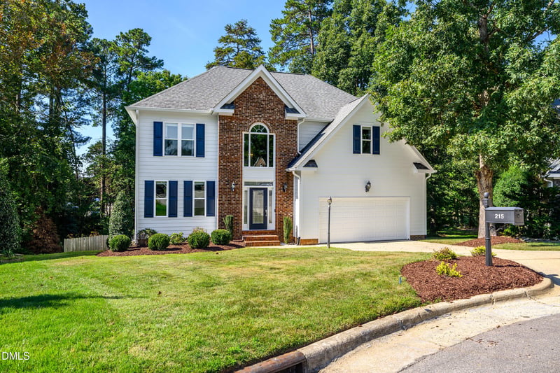 215 Lewiston Ct, Cary, NC 27513