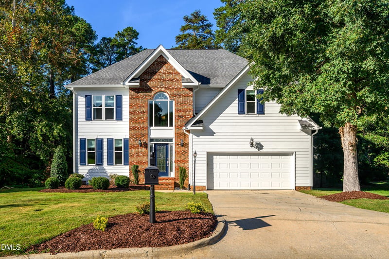215 Lewiston Ct, Cary, NC 27513