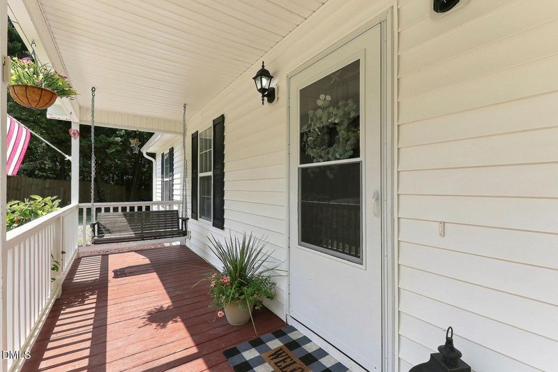 215 Nelson Ct, Clayton, NC 27520
