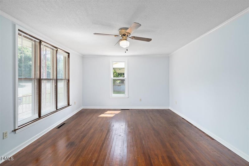215 W Parker St, Graham, NC 27253
