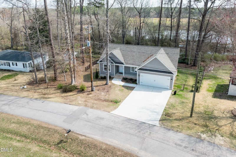 215 Tanglewood Dr, Louisburg, NC 27549
