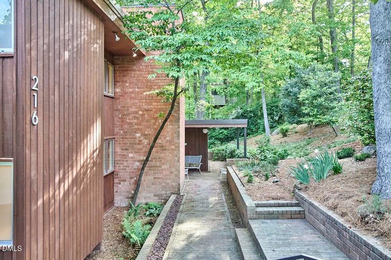 216 Glenhill Ln, Chapel Hill, NC 27514