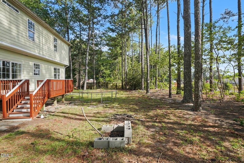216 Powhatan Dr, Fuquay Varina, NC 27526