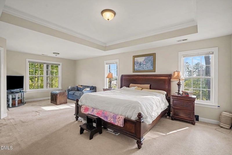 216 Powhatan Dr, Fuquay Varina, NC 27526