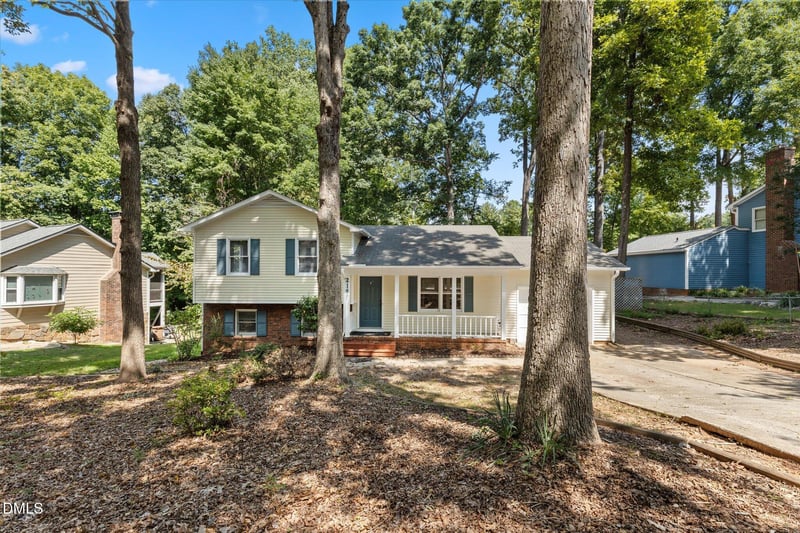 216 Trillingham Ln, Cary, NC 27513