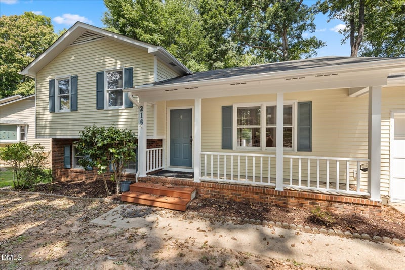 216 Trillingham Ln, Cary, NC 27513