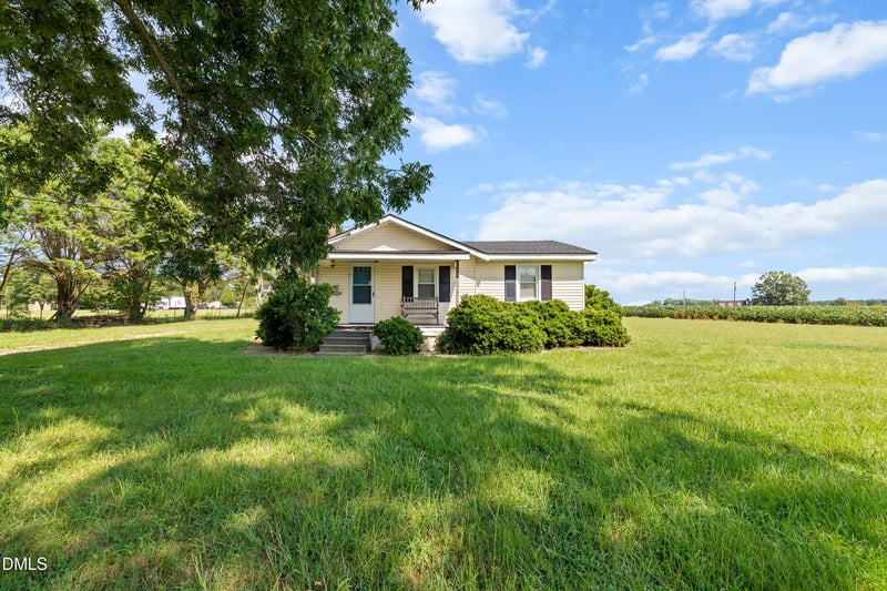 2164 Benson Hardee Rd, Benson, NC 27504
