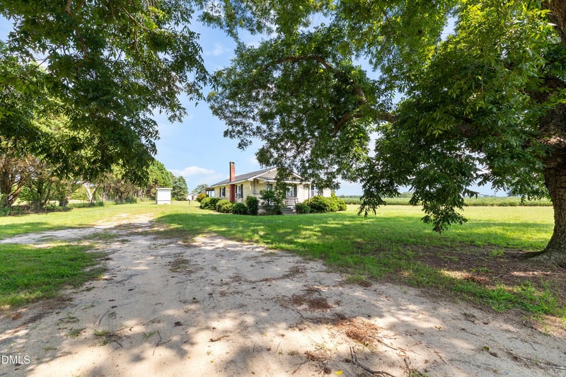 2164 Benson Hardee Rd, Benson, NC 27504