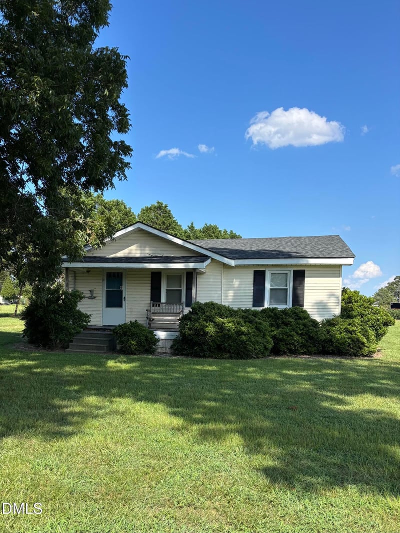 2164 Benson Hardee Rd, Benson, NC 27504