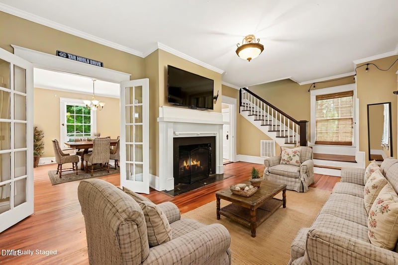 217 Hillsborough St, Chapel Hill, NC 27514
