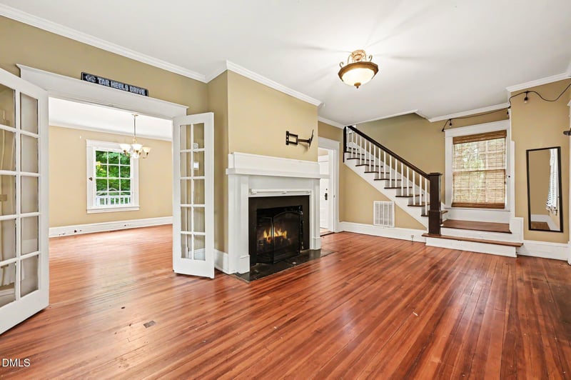 217 Hillsborough St, Chapel Hill, NC 27514