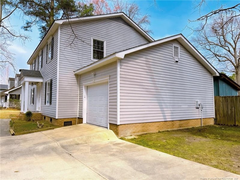 218 Viking Rd, Fayetteville, NC 28303