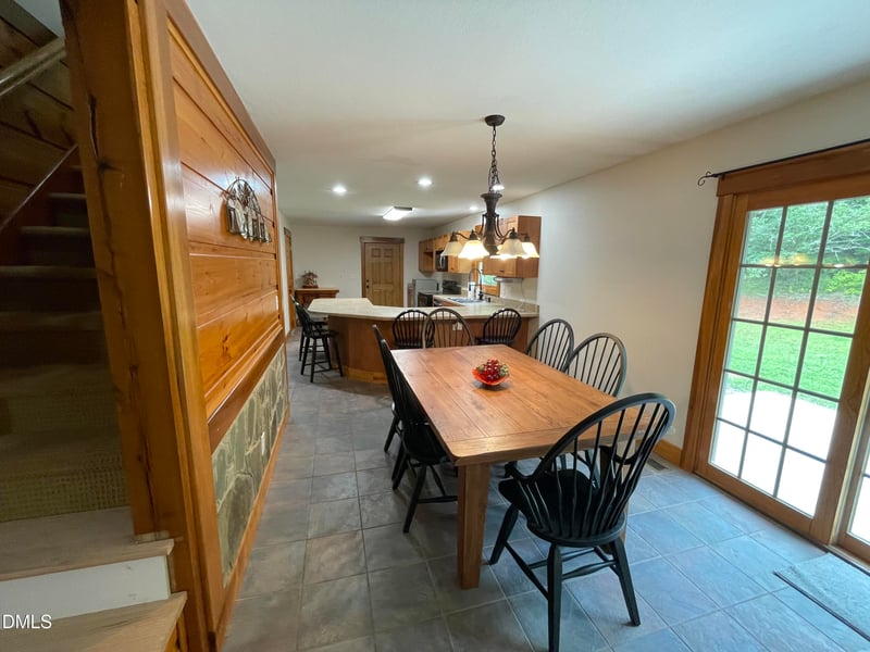 2180 Davis Rd, Haw River, NC 27258