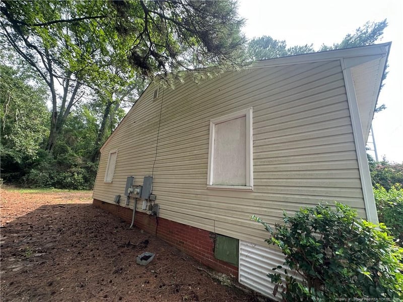219 Colonial Dr, Fayetteville, NC 28301