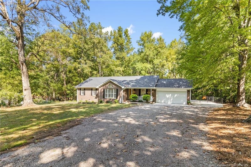 2196 Cleveland Cir, Sanford, NC 27332