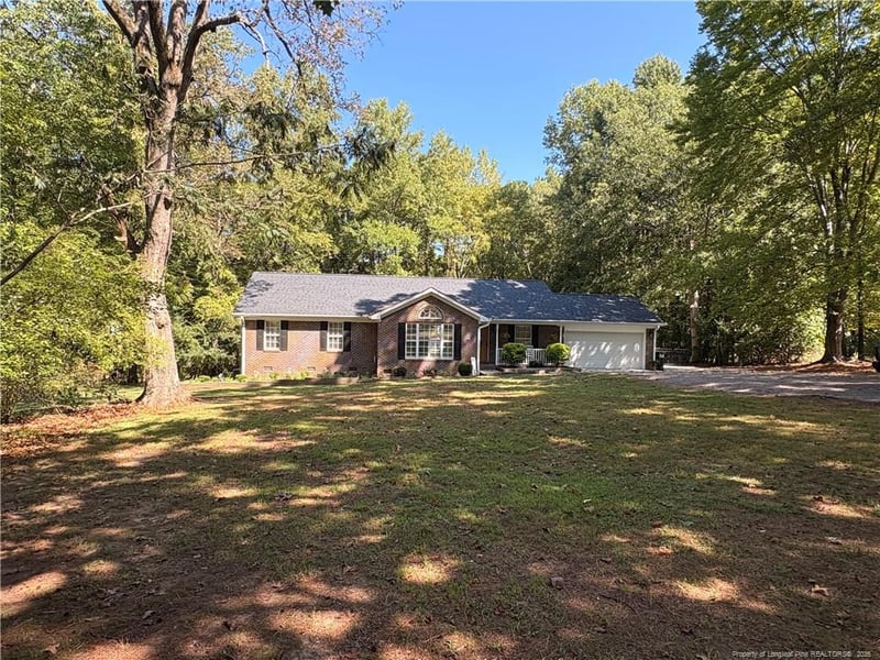 2196 Cleveland Cir, Sanford, NC 27332