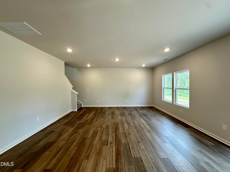 220 Buckthorn Dr, Youngsville, NC 27596