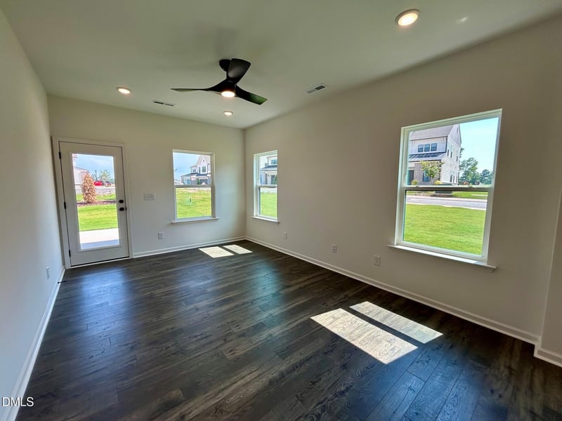 220 N District Ave #271, Clayton, NC 27527