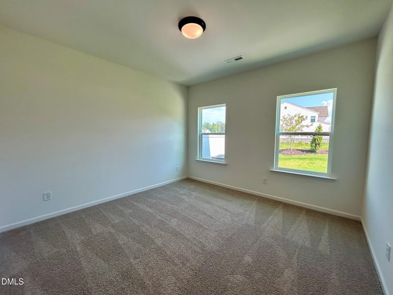 220 N District Ave #271, Clayton, NC 27527