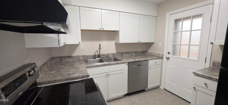 220 Elizabeth St #A18, Chapel Hill, NC 27514