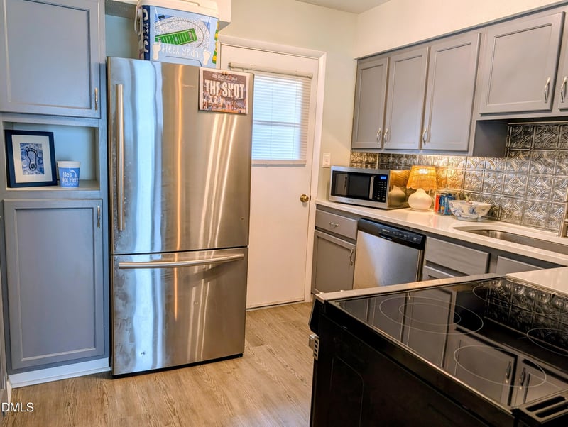 220 Elizabeth St #Apt F3, Chapel Hill, NC 27514