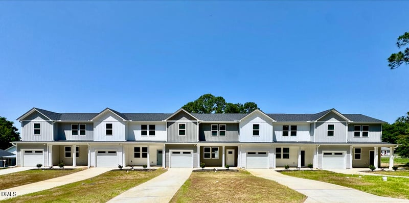 220 George St, Four Oaks, NC 27524