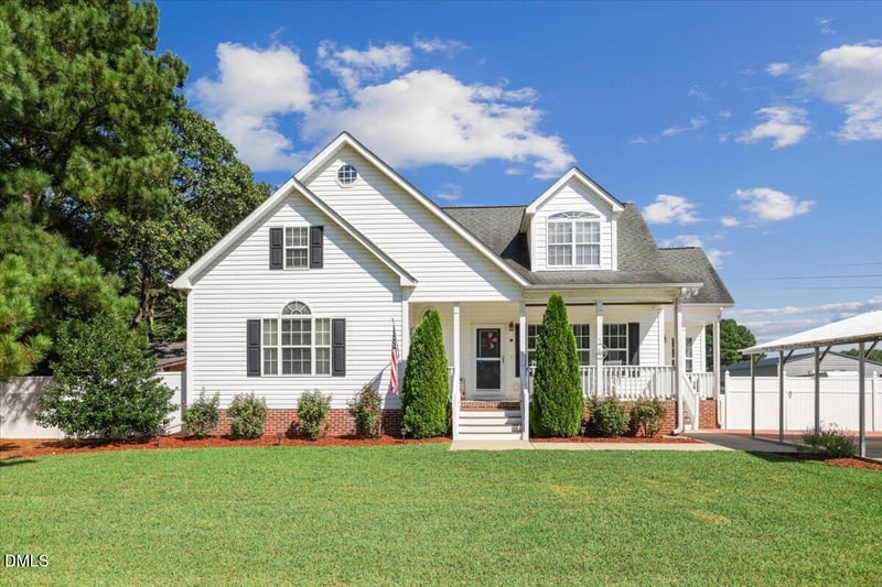 220 Leghorn Dr, Zebulon, NC 27597