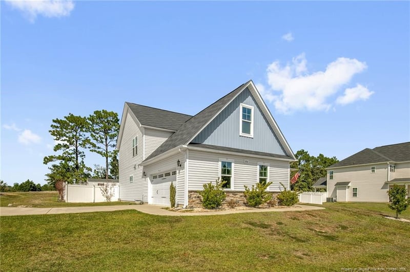 220 Nairn St, Fayetteville, NC 28311