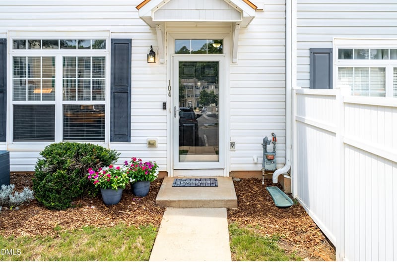 2200 Valley Edge Dr #104, Raleigh, NC 27614