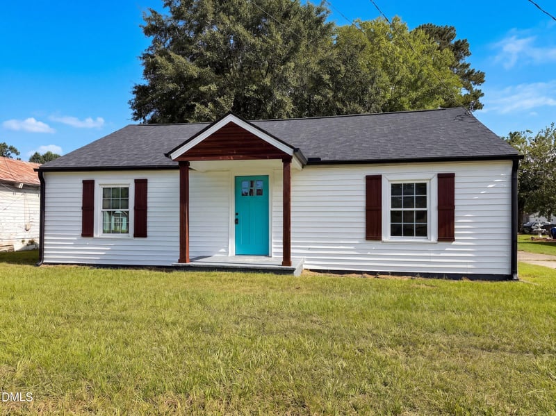 2202 Erwin Rd, Dunn, NC 28334