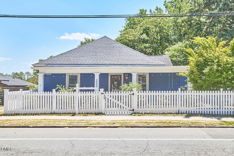 2203 Chapel Hill Rd, Durham, NC 27707