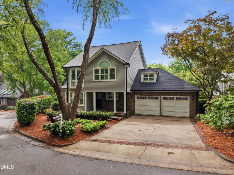 2204 Oxford Hills Dr, Raleigh, NC 27608