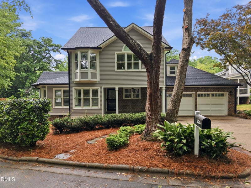 2204 Oxford Hills Dr, Raleigh, NC 27608