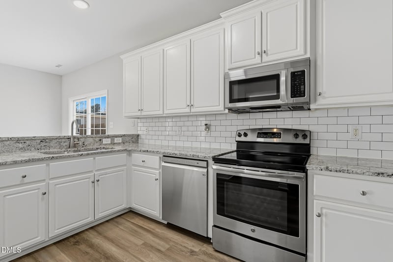 2207 Sunlit Ln, Raleigh, NC 27604
