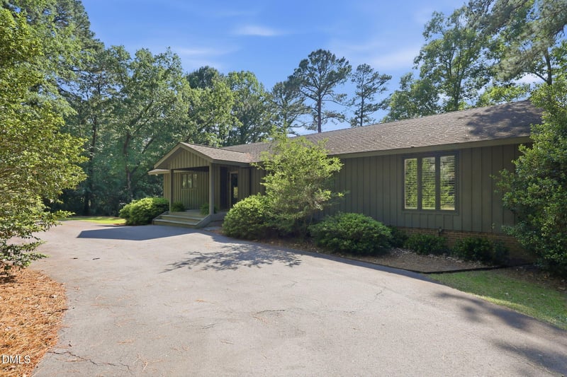 2209 Brookwood Trl, Sanford, NC 27330