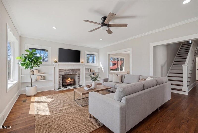 221 Charlotte Ave, Sanford, NC 27330