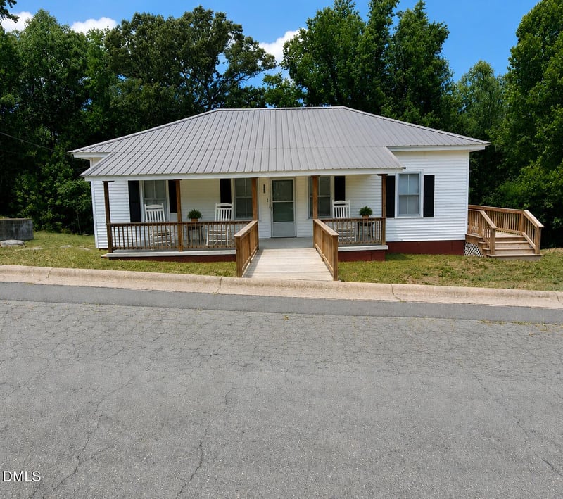 221 Lake Dr, Roxboro, NC 27573