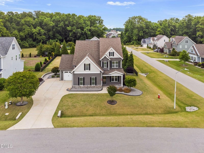 221 Misty Moonlight Dr, Willow Springs, NC 27592