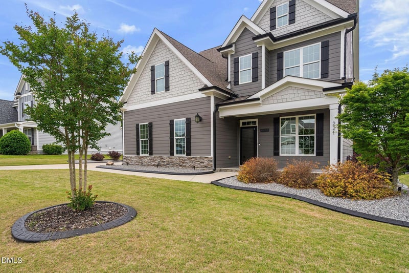 221 Misty Moonlight Dr, Willow Springs, NC 27592