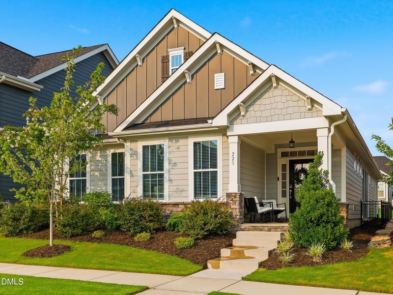 221 Stone River Dr, Wendell, NC 27591
