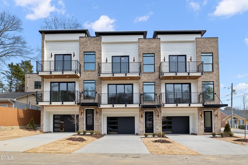 221 S West St, Fuquay Varina, NC 27526