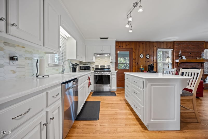 221 E Winston St, Youngsville, NC 27596