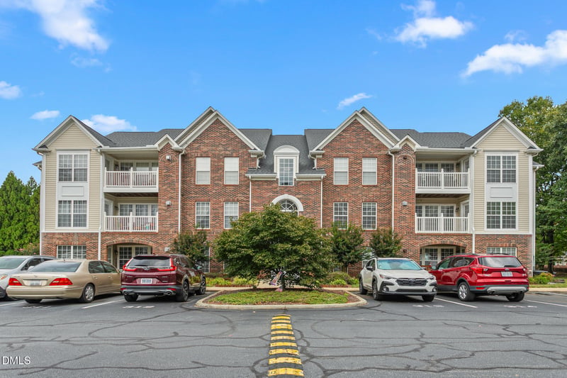 2219 Delaney Dr #214, Burlington, NC 27215