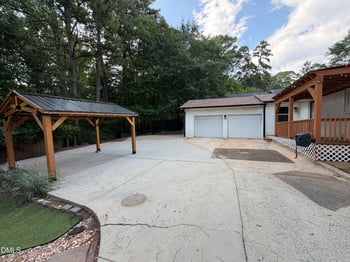 2220 Hillock Dr, Raleigh, NC 27612