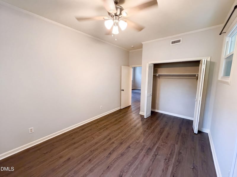2220 Hillock Dr, Raleigh, NC 27612