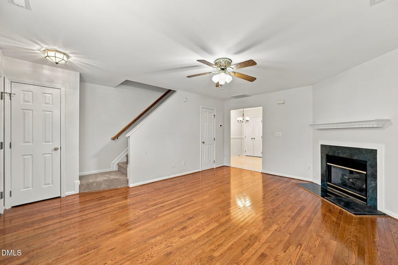 2220 Turtle Point Dr, Raleigh, NC 27604