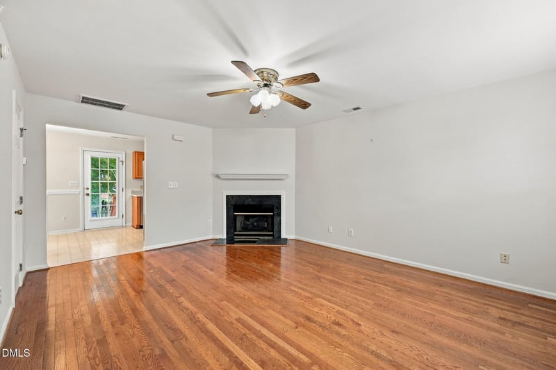 2220 Turtle Point Dr, Raleigh, NC 27604